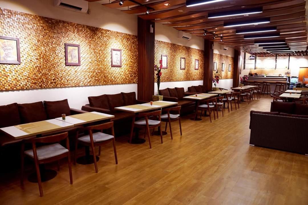 ג'איפורה Elohim Hotel Sentani מראה חיצוני תמונה