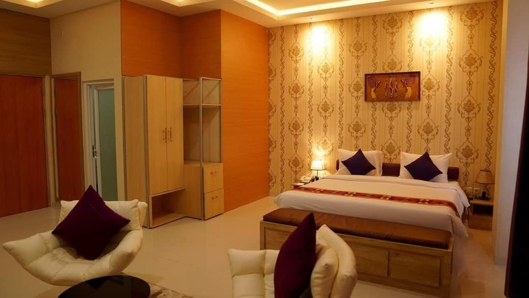 ג'איפורה Elohim Hotel Sentani מראה חיצוני תמונה